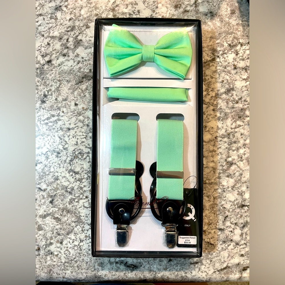 New in Box Brand Q formal Bow Tie And Suspenders Set Mint Green Italian Brand